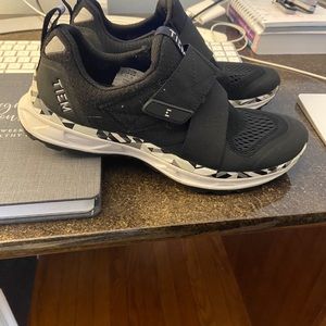 TIEM Women’s Slipstream Indoor Bike Shoes